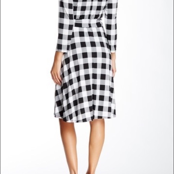 Dress - Picture 4 of 7